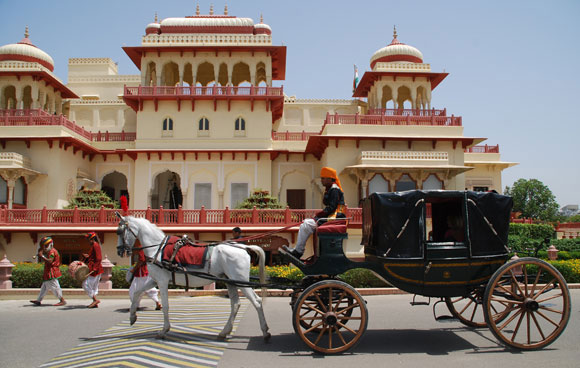 tour pinkcity palace